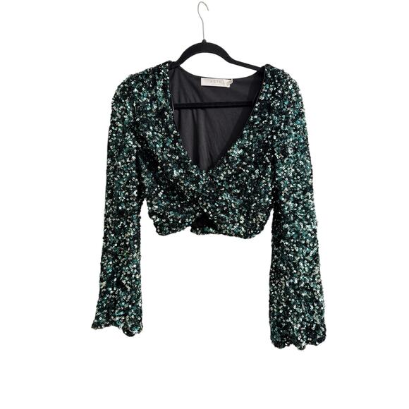 ASTR The Label Nix Sequin V-Neck Green Crop Top Blouse Long Sleeve Bling Sz M - Picture 3 of 10